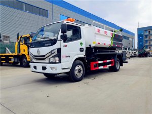 東風(fēng)多利卡4+2清洗吸污車(chē)