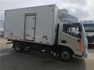 國(guó)六 福田歐馬可S1寬體冷藏車(chē)