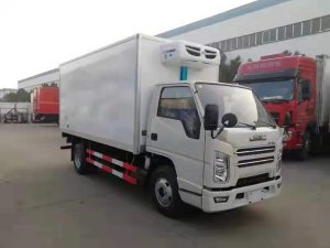 江鈴凱運(yùn)國(guó)六4.2米冷藏車(chē)